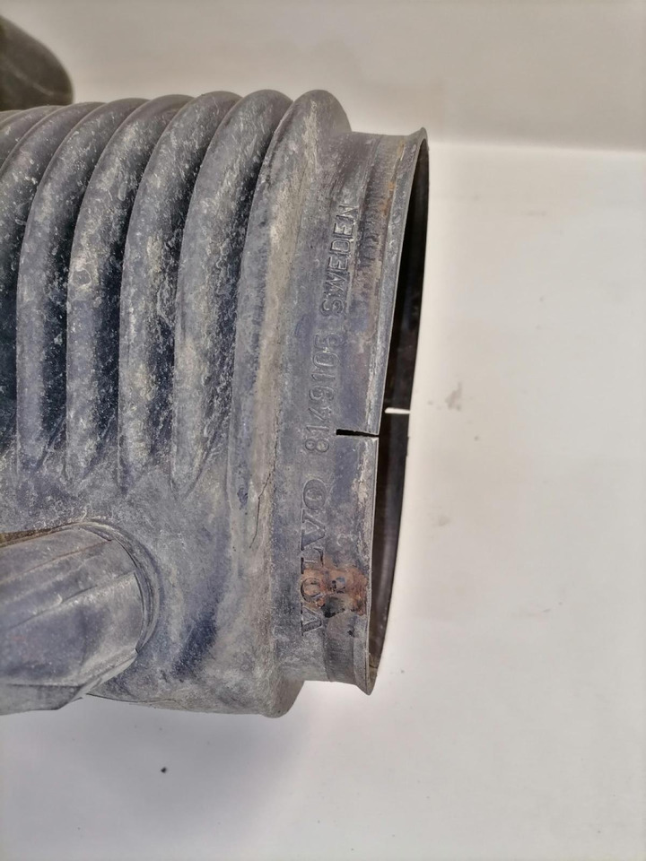 Volvo Air intake 20456478 - Sistem de admisie pentru Camion: Foto 4 Volvo Air intake 20456478 - Sistem de admisie pentru Camion: Foto 4