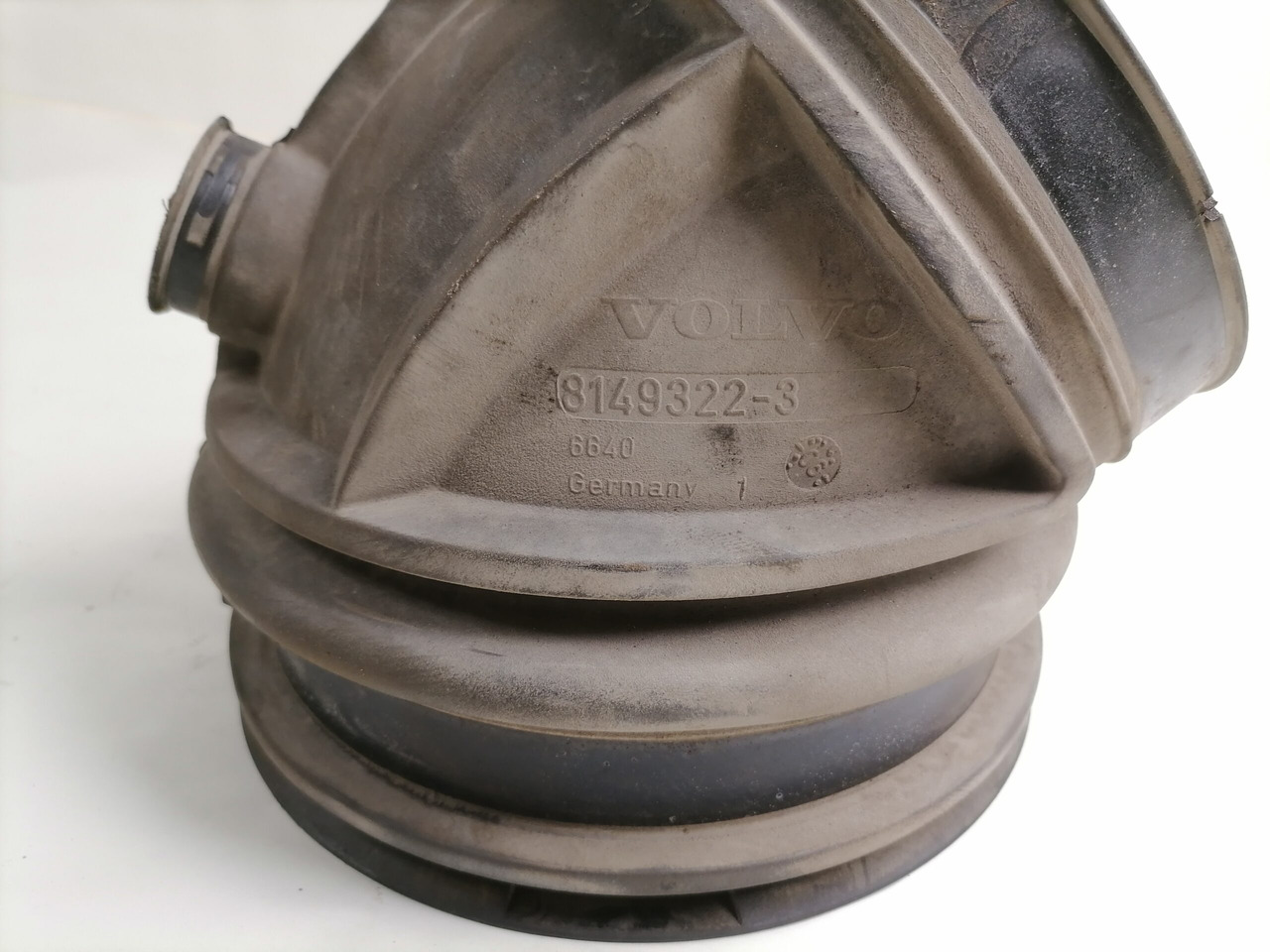 Volvo Air intake 8149322 - Sistem de admisie pentru Camion: Foto 5 Volvo Air intake 8149322 - Sistem de admisie pentru Camion: Foto 5