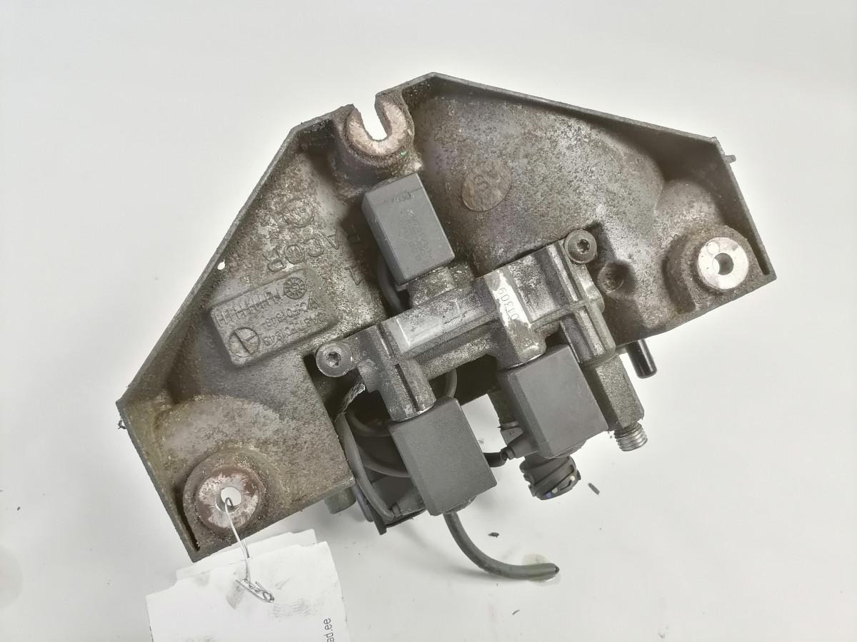 Volvo Fuel filter unit 22502424 - Filtru de combustibil pentru Camion: Foto 3 Volvo Fuel filter unit 22502424 - Filtru de combustibil pentru Camion: Foto 3