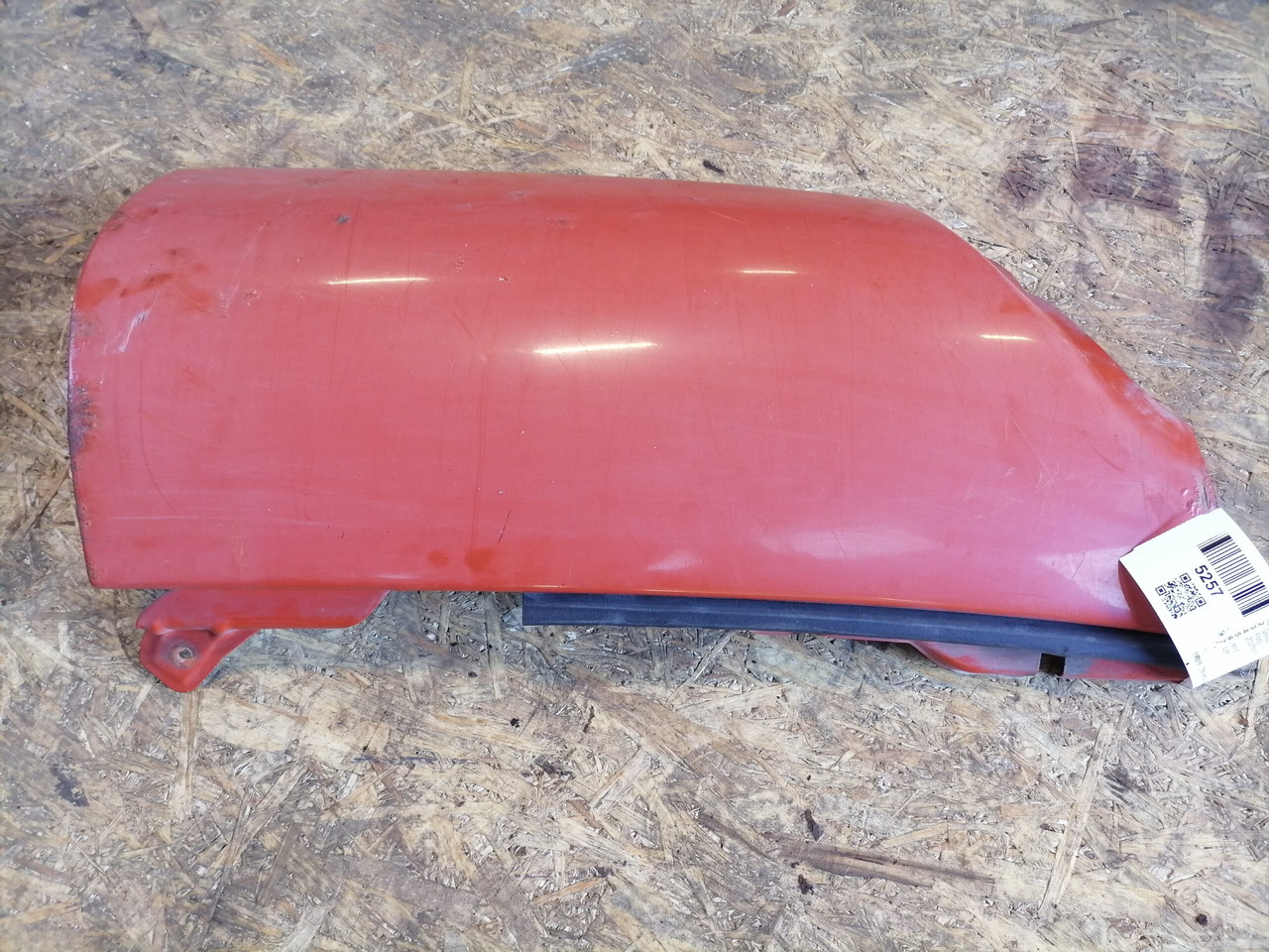 Volvo Volvo kabiini nurgapõsk, vasak 20379171 - Grilă pentru Camion: Foto 2 Volvo Volvo kabiini nurgapõsk, vasak 20379171 - Grilă pentru Camion: Foto 2