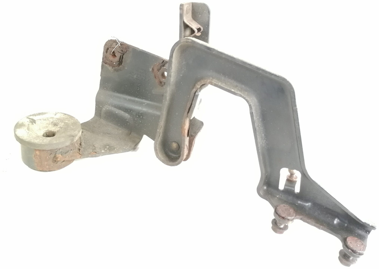 Volvo lower grille carrier hinge 20425954 - Grilă pentru Camion: Foto 1 Volvo lower grille carrier hinge 20425954 - Grilă pentru Camion: Foto 1