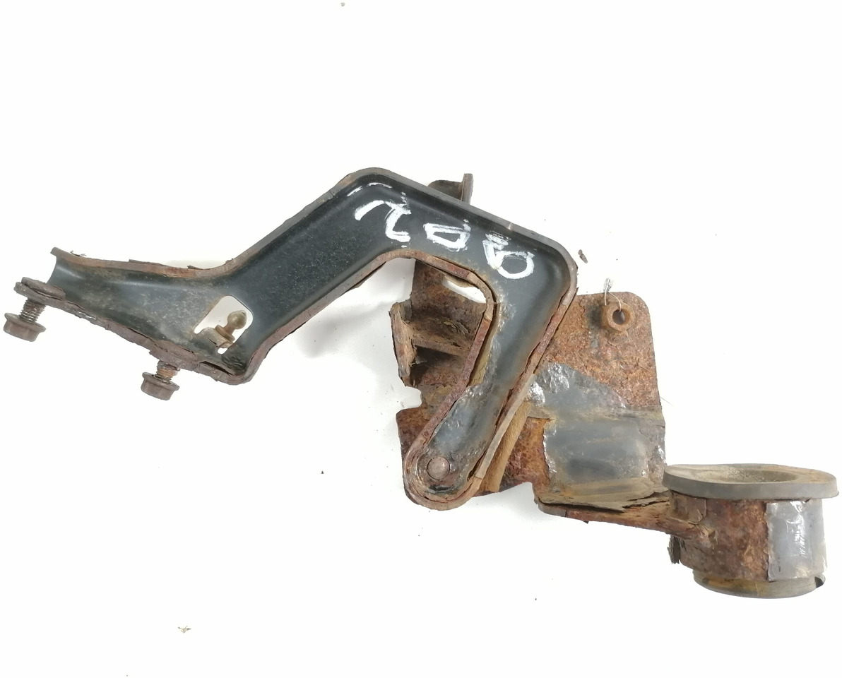 Volvo lower grille carrier hinge 20425955 - Grilă pentru Camion: Foto 2 Volvo lower grille carrier hinge 20425955 - Grilă pentru Camion: Foto 2