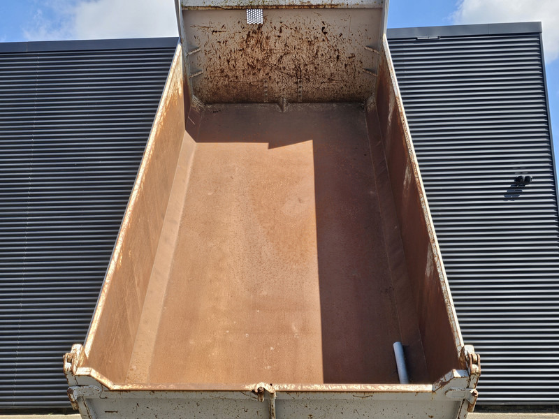 MAN TGA 26.440 / TIPPER - TRACTOR COMBI /6x4 / SPRING / BIG AXLE - Cap tractor: Foto 3 MAN TGA 26.440 / TIPPER - TRACTOR COMBI /6x4 / SPRING / BIG AXLE - Cap tractor: Foto 3