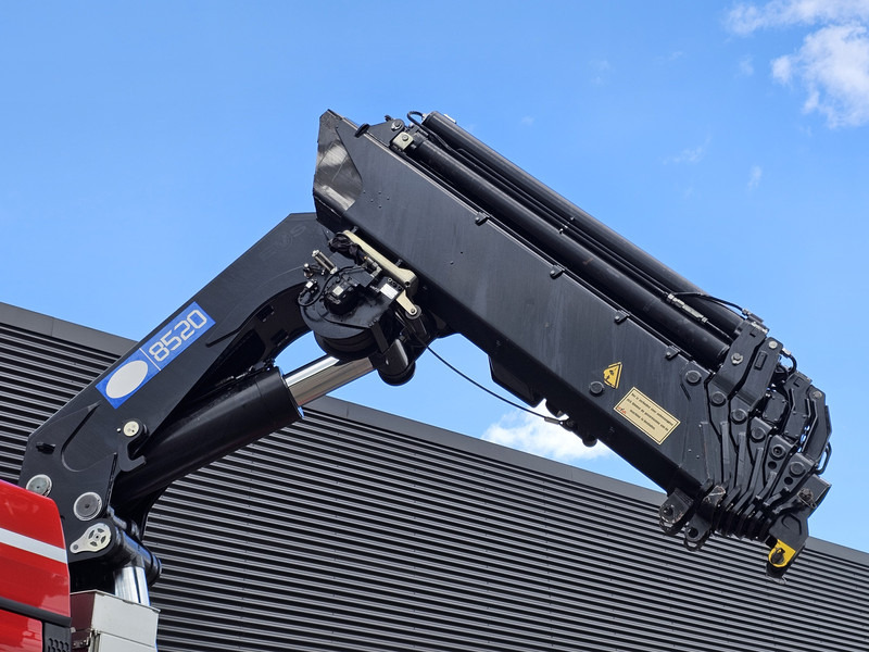 MAN TGX 37.480 8x2-6 / HMF 85 t/m CRANE / KRAN - Cap tractor: Foto 4 MAN TGX 37.480 8x2-6 / HMF 85 t/m CRANE / KRAN - Cap tractor: Foto 4