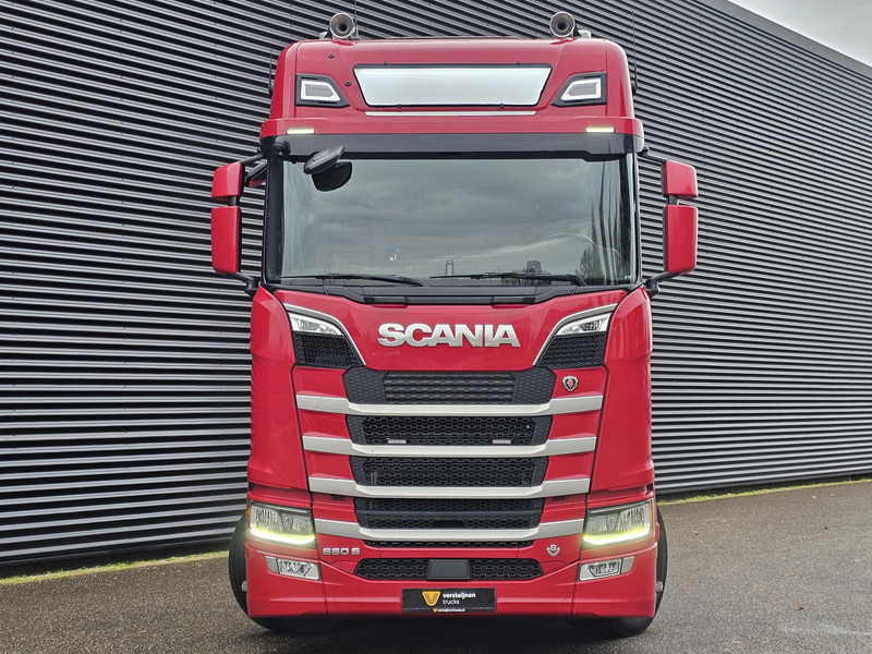 Scania S660 V8 6x2/4 / RETARDER / HYDRAULIC / FULL AIR - Cap tractor: Foto 5 Scania S660 V8 6x2/4 / RETARDER / HYDRAULIC / FULL AIR - Cap tractor: Foto 5
