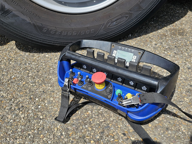 DAF CF 410 8X2/6 FAUN / BEKKER LAGRAM 16m3 / WAS INSTALLATIE - Autogunoiere: Foto 4 DAF CF 410 8X2/6 FAUN / BEKKER LAGRAM 16m3 / WAS INSTALLATIE - Autogunoiere: Foto 4