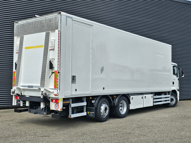 MAN TGM 26.320 / 6x2-4 / LBW / 6000kg TAIL LIFT - Camion furgon: Foto 2 MAN TGM 26.320 / 6x2-4 / LBW / 6000kg TAIL LIFT - Camion furgon: Foto 2