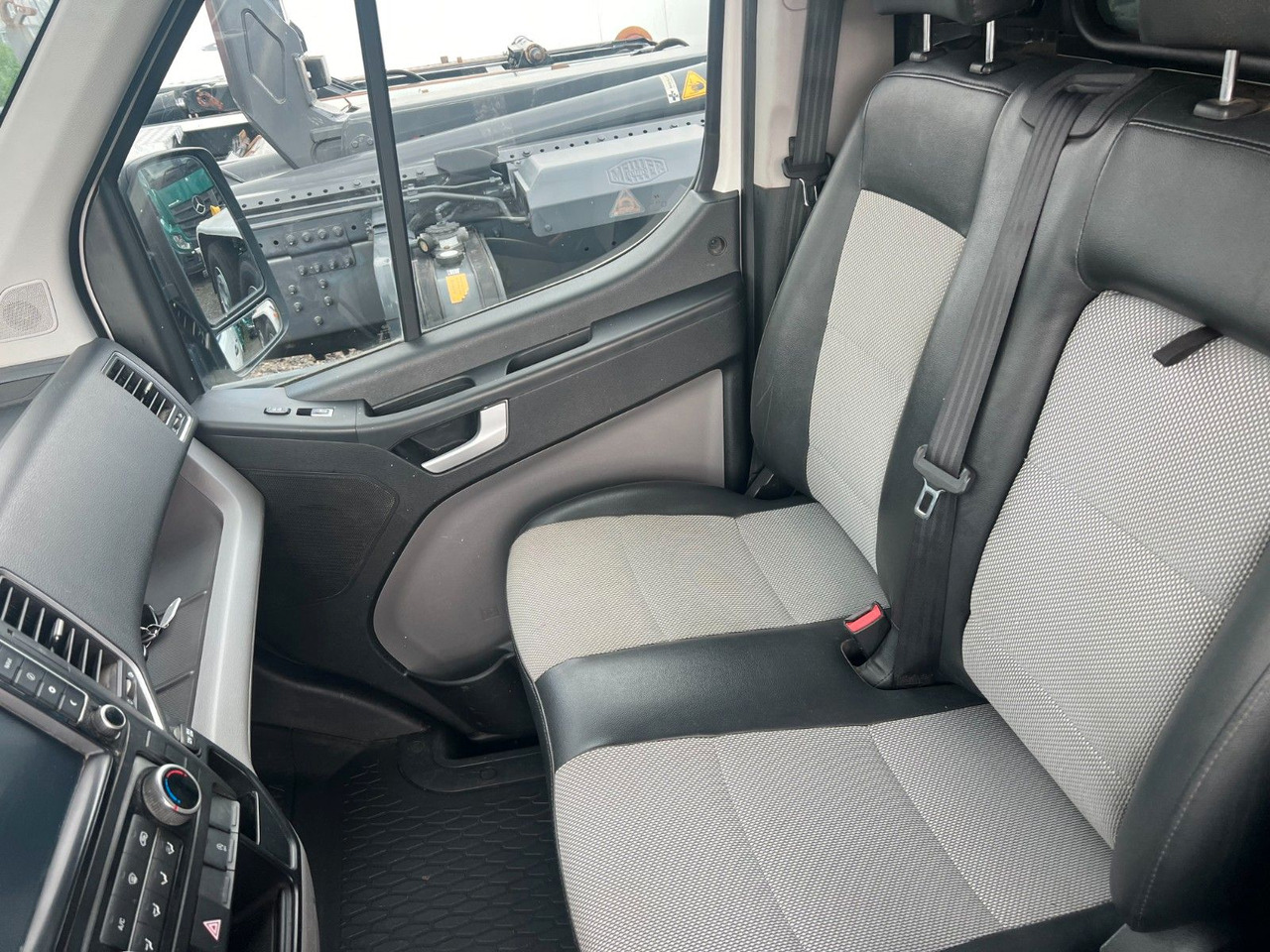 Hyundai H350 Kasten Kasten L3H2 Profi Kurz / Hoch - Dubă: Foto 4 Hyundai H350 Kasten Kasten L3H2 Profi Kurz / Hoch - Dubă: Foto 4