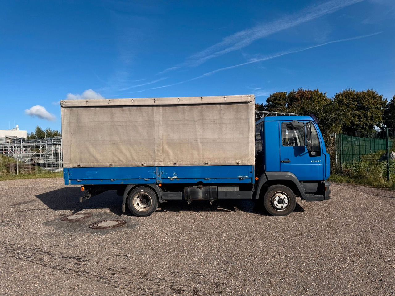 Autoutilitară cu prelată MAN 8.140 4X2 Pritsche Plane Original Km: Foto 10 Autoutilitară cu prelată MAN 8.140 4X2 Pritsche Plane Original Km: Foto 10