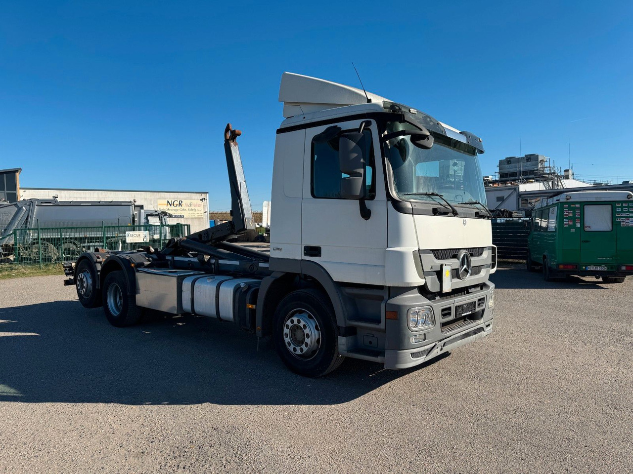 Mercedes-Benz 2541 6X2 Meiller RK 20.65 Klima M-Haus - Camion cu cârlig: Foto 3 Mercedes-Benz 2541 6X2 Meiller RK 20.65 Klima M-Haus - Camion cu cârlig: Foto 3