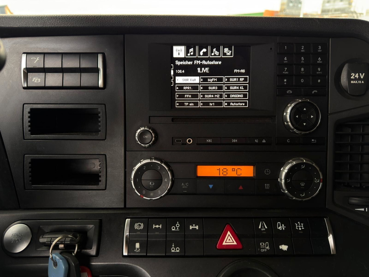 Camion cu cârlig Mercedes-Benz 2558 6x2 Meiller RK 20.65 | Retarder | Klima: Foto 22 Camion cu cârlig Mercedes-Benz 2558 6x2 Meiller RK 20.65 | Retarder | Klima: Foto 22