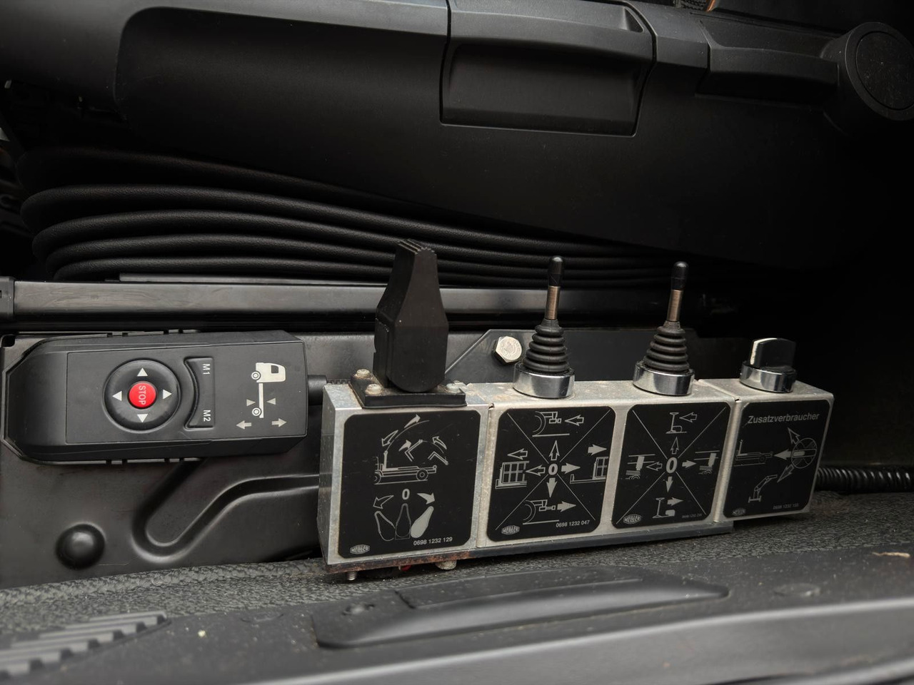 Camion cu cârlig Mercedes-Benz 2558 6x2 Meiller RK 20.65 | Retarder | Klima: Foto 23 Camion cu cârlig Mercedes-Benz 2558 6x2 Meiller RK 20.65 | Retarder | Klima: Foto 23