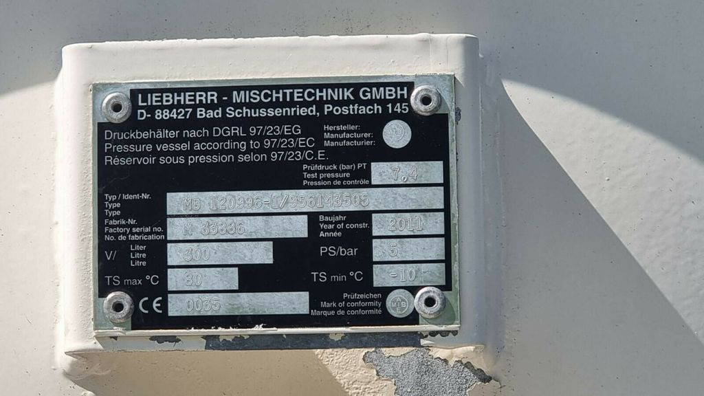 Müller-Mitteltal 2 Achs Betonmischauflieger Liebherr Müller-Mitteltal 2 Achs Betonmischauflieger Liebherr - Semiremorcă betonieră: Foto 3 Müller-Mitteltal 2 Achs Betonmischauflieger Liebherr Müller-Mitteltal 2 Achs Betonmischauflieger Liebherr - Semiremorcă betonieră: Foto 3