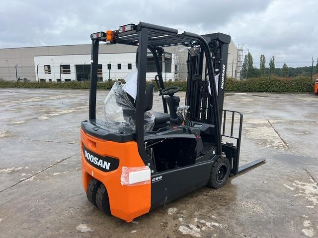 Doosan B20T-7 PLUS - Electrostivuitor: Foto 3 Doosan B20T-7 PLUS - Electrostivuitor: Foto 3