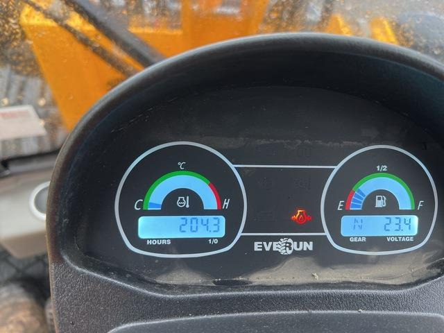 Încărcător frontal pe pneuri Everun R08 Pro: Foto 7 Încărcător frontal pe pneuri Everun R08 Pro: Foto 7