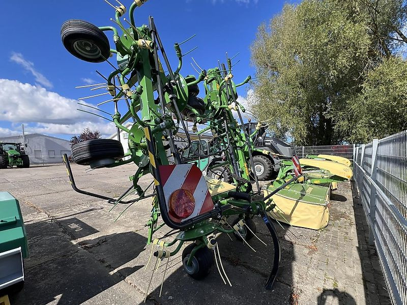 Krone Vendro 900 KW 103-24 - Maşină de întors fânul: Foto 3 Krone Vendro 900 KW 103-24 - Maşină de întors fânul: Foto 3