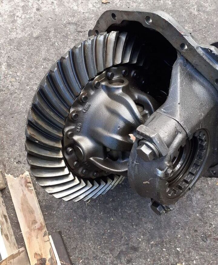 Mercedes-Benz HL8 Mercedes-Benz - Diferențial pentru Camion: Foto 2 Mercedes-Benz HL8 Mercedes-Benz - Diferențial pentru Camion: Foto 2