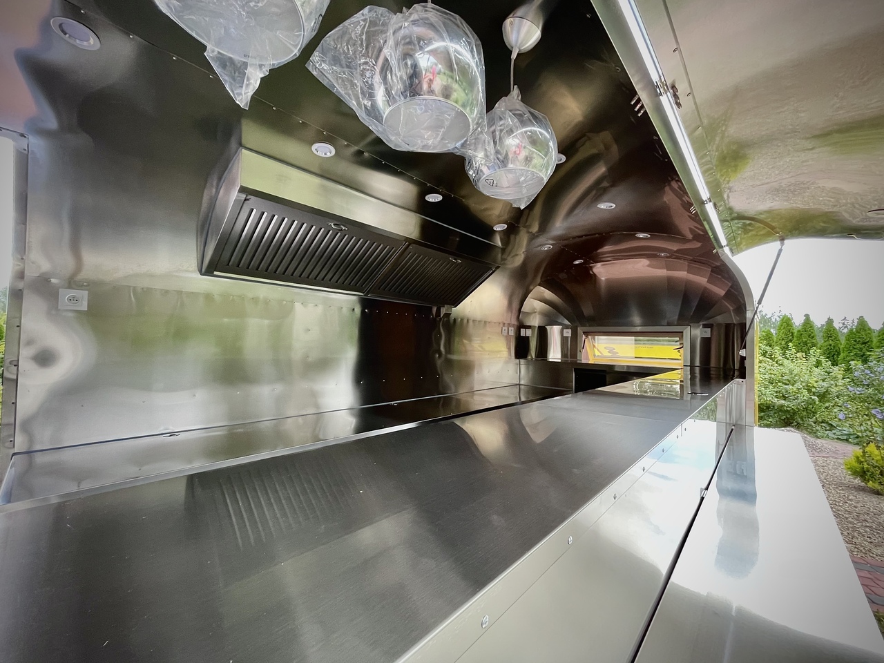 SHINE Summer S GOLD - Rulota comerciala: Foto 4 SHINE Summer S GOLD - Rulota comerciala: Foto 4