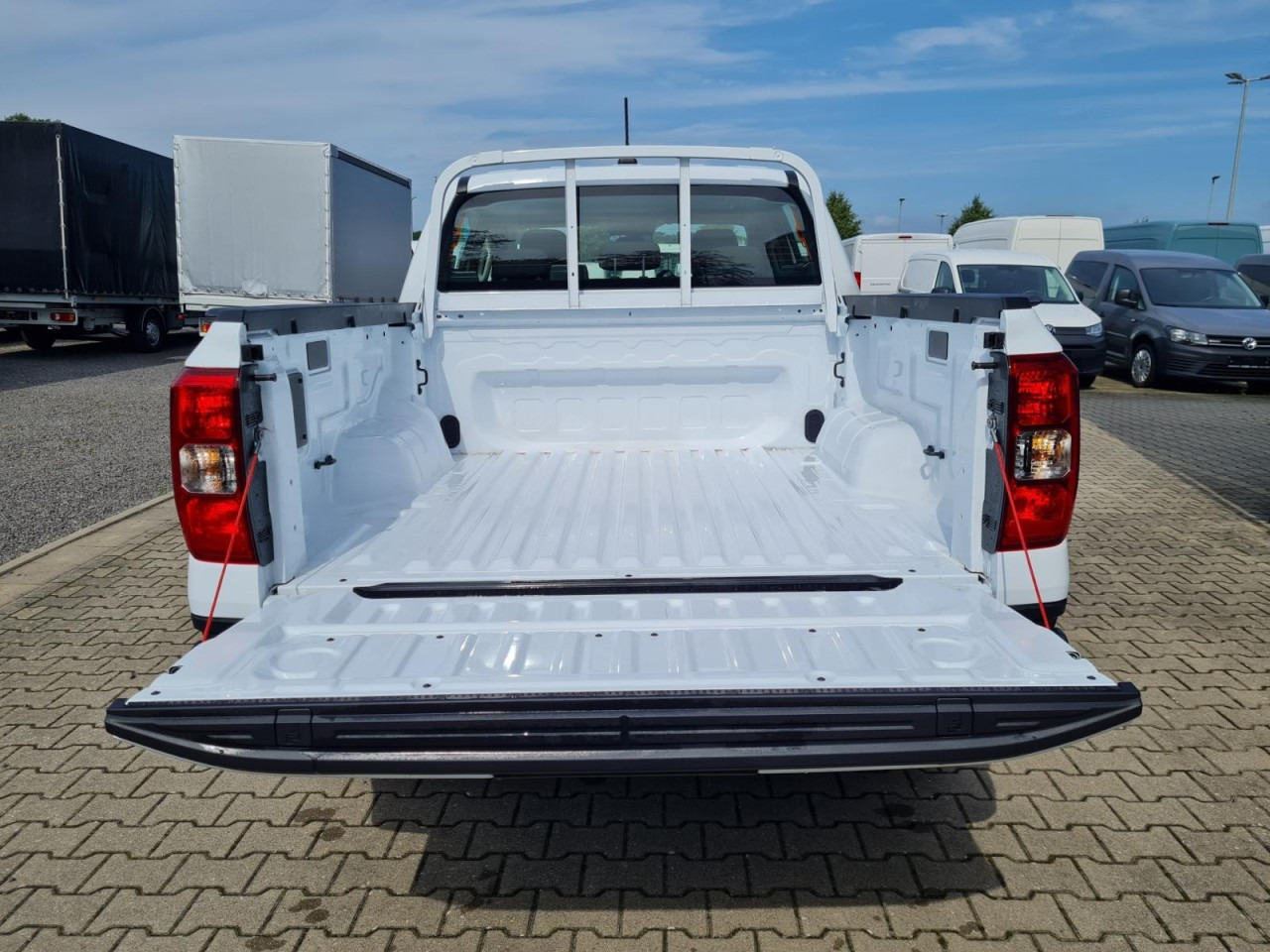 Ford Ranger Doka 2.0 Ecoblue XL 4x4 KLIMA KAMERA TEMPOMAT - Pick-up, Autoutilitară cabină dublă: Foto 5 Ford Ranger Doka 2.0 Ecoblue XL 4x4 KLIMA KAMERA TEMPOMAT - Pick-up, Autoutilitară cabină dublă: Foto 5