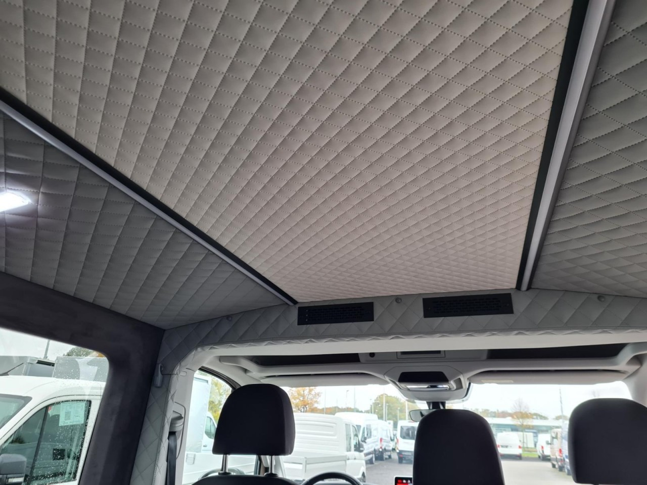 Autoutilitară cabină dublă Man TGE 3.180 TDi Kombi 9 Sitze ALU KAMERA LED LEDER Sonderumbau: Foto 20 Autoutilitară cabină dublă Man TGE 3.180 TDi Kombi 9 Sitze ALU KAMERA LED LEDER Sonderumbau: Foto 20