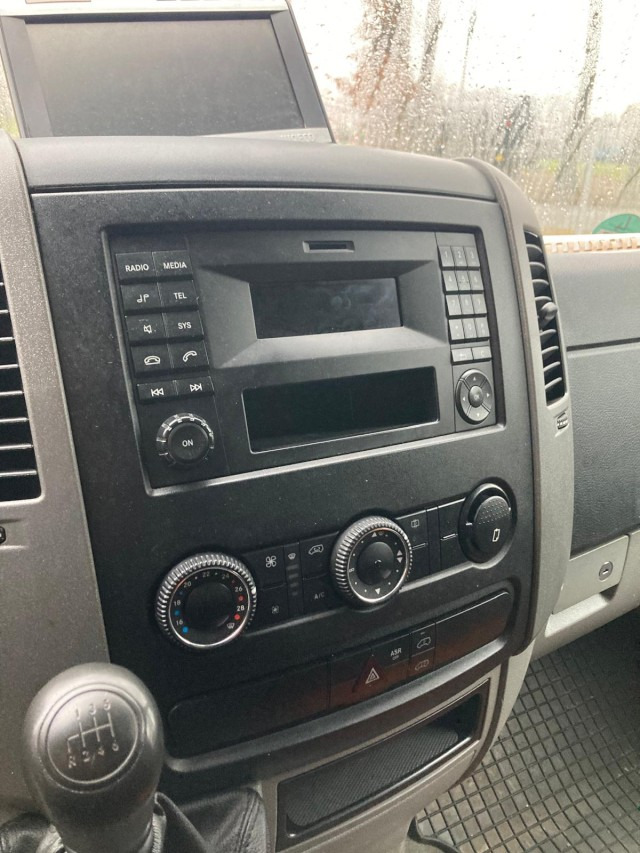 Mercedes-Benz Sprinter 316 CDI Kasten Hubarbeitsbühne KLIMA - Camion cu nacela: Foto 5 Mercedes-Benz Sprinter 316 CDI Kasten Hubarbeitsbühne KLIMA - Camion cu nacela: Foto 5