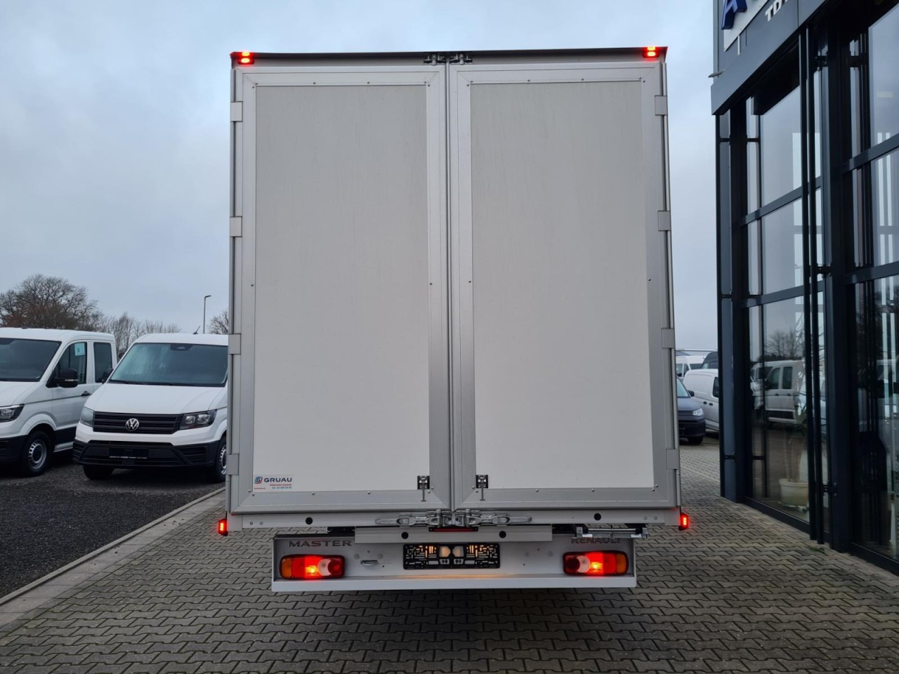 Renault Master 35 Möbel Koffer KLIMA Automatik 10 Pal. - Autoutilitară box: Foto 5 Renault Master 35 Möbel Koffer KLIMA Automatik 10 Pal. - Autoutilitară box: Foto 5