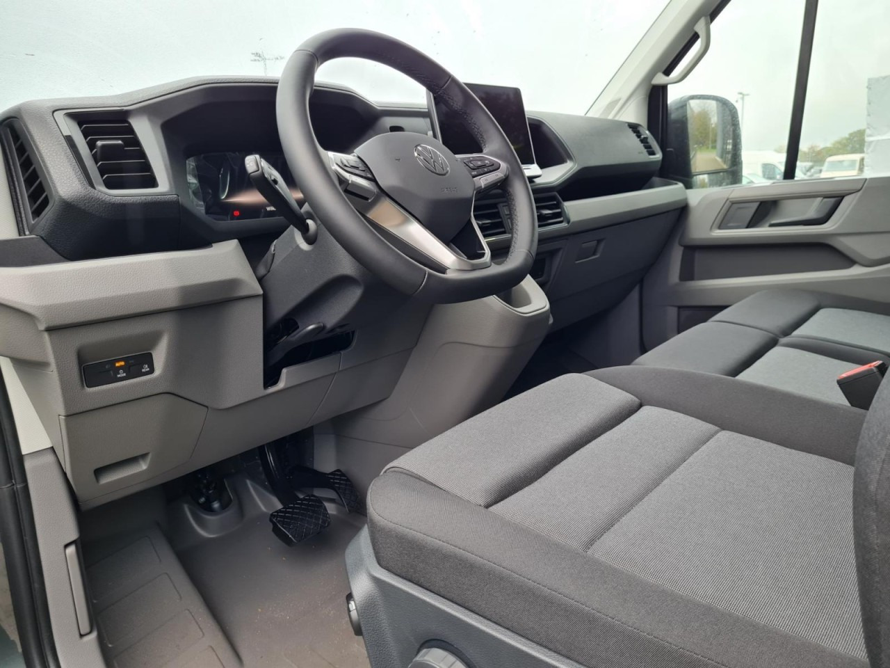 Volkswagen Crafter 35 Kasten L4H3 AG AHK ERGO LED PDC TEMPOMAT - Dubă: Foto 3 Volkswagen Crafter 35 Kasten L4H3 AG AHK ERGO LED PDC TEMPOMAT - Dubă: Foto 3