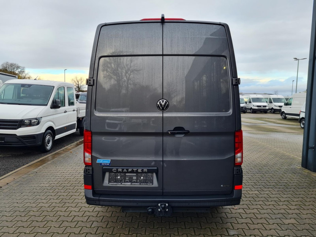 Volkswagen Crafter 35 Kasten MR L3H3 AG 4MOTION AHK LED KAMERA - Dubă: Foto 5 Volkswagen Crafter 35 Kasten MR L3H3 AG 4MOTION AHK LED KAMERA - Dubă: Foto 5