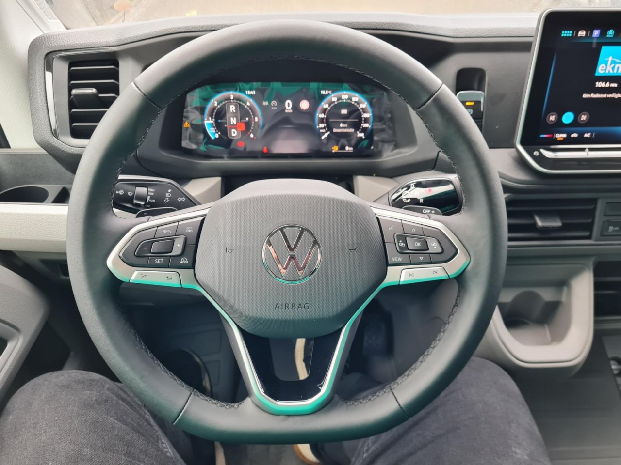 Dubă Volkswagen Crafter 35 Kasten Maxi L4H3 AG ERGO LED TEMPOMAT: Foto 10 Dubă Volkswagen Crafter 35 Kasten Maxi L4H3 AG ERGO LED TEMPOMAT: Foto 10