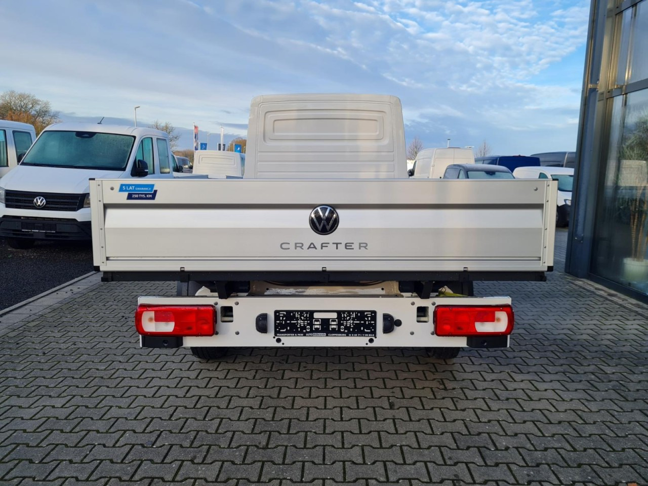 Volkswagen Crafter 35 Pritsche Doka TDI L4 KLIMA PDC TEMPOMAT - Autoutilitară cu platformă, Autoutilitară cabină dublă: Foto 5 Volkswagen Crafter 35 Pritsche Doka TDI L4 KLIMA PDC TEMPOMAT - Autoutilitară cu platformă, Autoutilitară cabină dublă: Foto 5