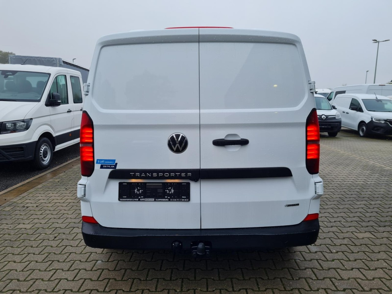 Volkswagen T7 Transporter Kasten TDI 4Motion LR L2H1 LED AUTOM. - Autoutilitară compactă: Foto 5 Volkswagen T7 Transporter Kasten TDI 4Motion LR L2H1 LED AUTOM. - Autoutilitară compactă: Foto 5