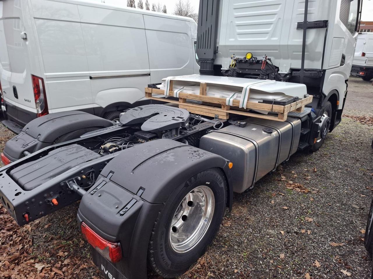 Iveco AT440X58T/P Sattelzug *Mirror Cams*Kamera*Radio* - Cap tractor: Foto 4 Iveco AT440X58T/P Sattelzug *Mirror Cams*Kamera*Radio* - Cap tractor: Foto 4