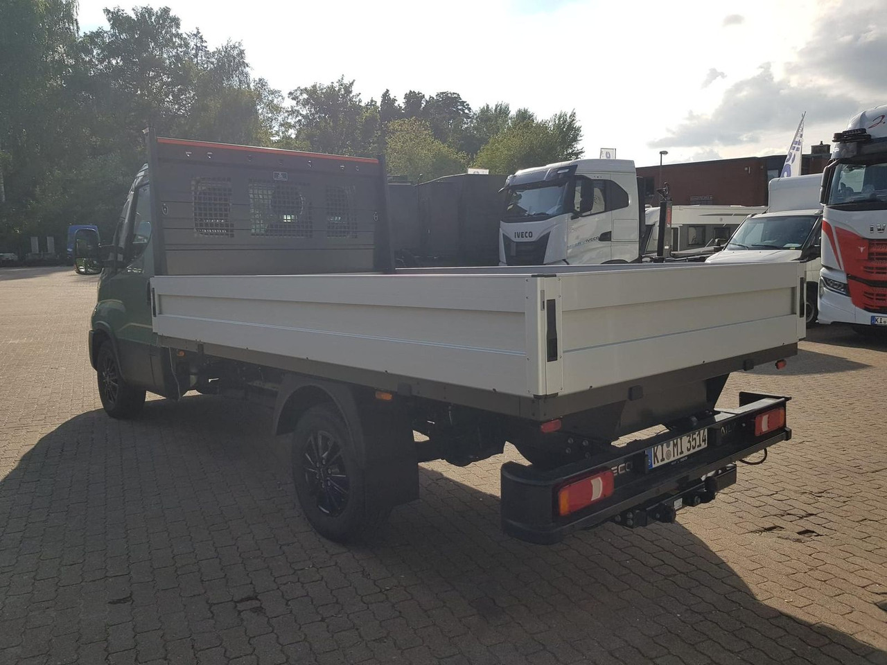 Iveco 35S14HA8 Pritsche *AHK*KAMERA*KLIMA* - Autoutilitară cu platformă: Foto 3 Iveco 35S14HA8 Pritsche *AHK*KAMERA*KLIMA* - Autoutilitară cu platformă: Foto 3