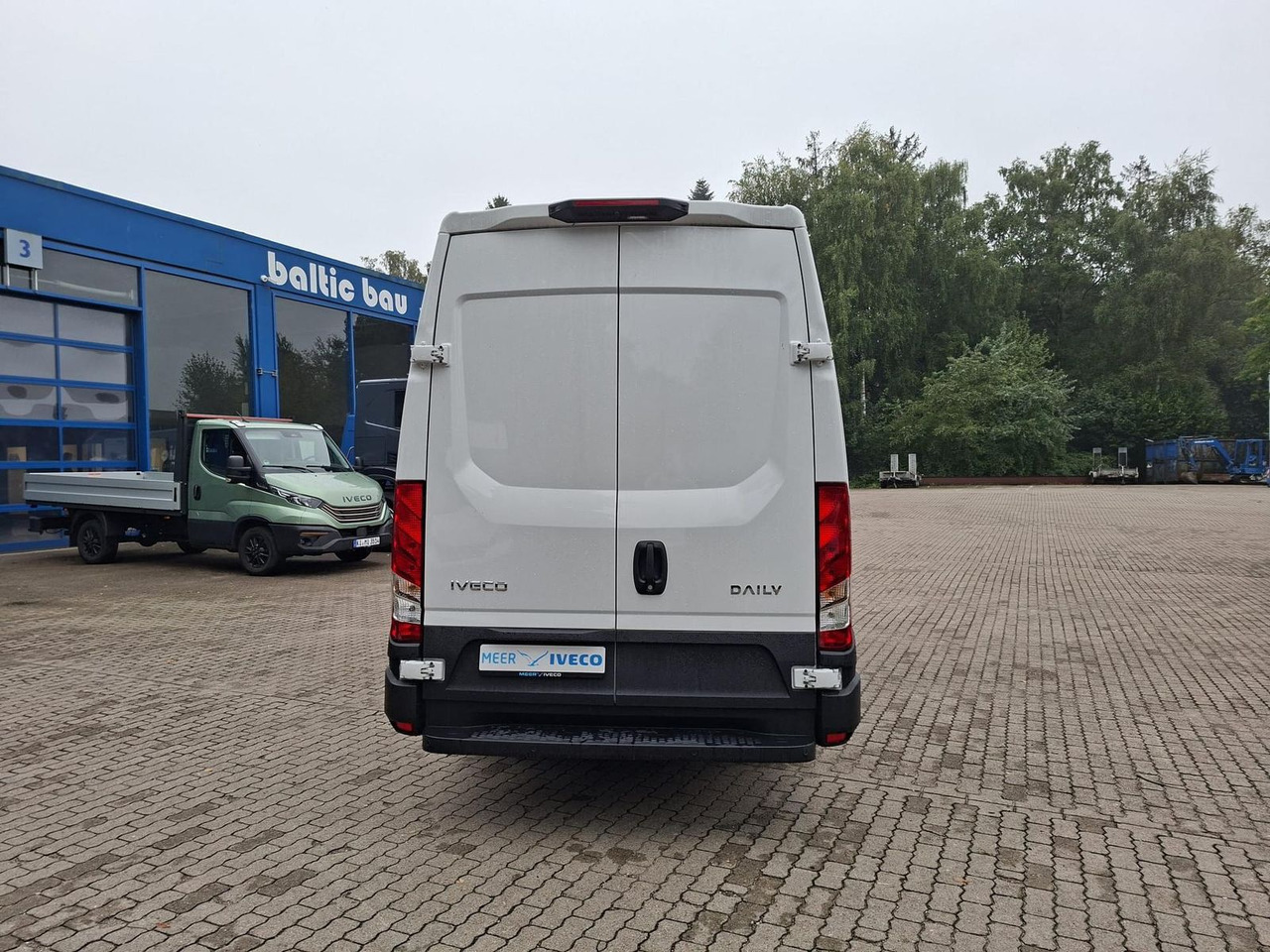 Iveco 35S16A8V Klima, Radio, Kamera ab 0% Finanzierbar - Dubă: Foto 4 Iveco 35S16A8V Klima, Radio, Kamera ab 0% Finanzierbar - Dubă: Foto 4