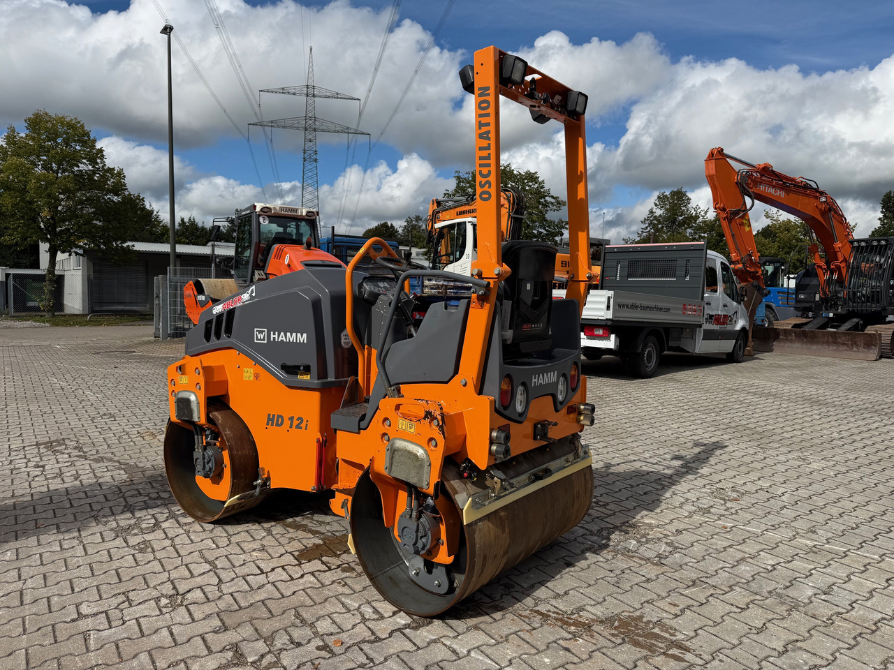 HAMM HD12i VO VIO Tandemwalze mit Oszillation - Cilindru compactor pentru asfalt: Foto 4 HAMM HD12i VO VIO Tandemwalze mit Oszillation - Cilindru compactor pentru asfalt: Foto 4