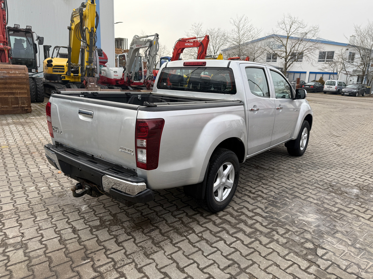 Isuzu DMAX 2,5 Pickup Automatik - Pick-up: Foto 4 Isuzu DMAX 2,5 Pickup Automatik - Pick-up: Foto 4