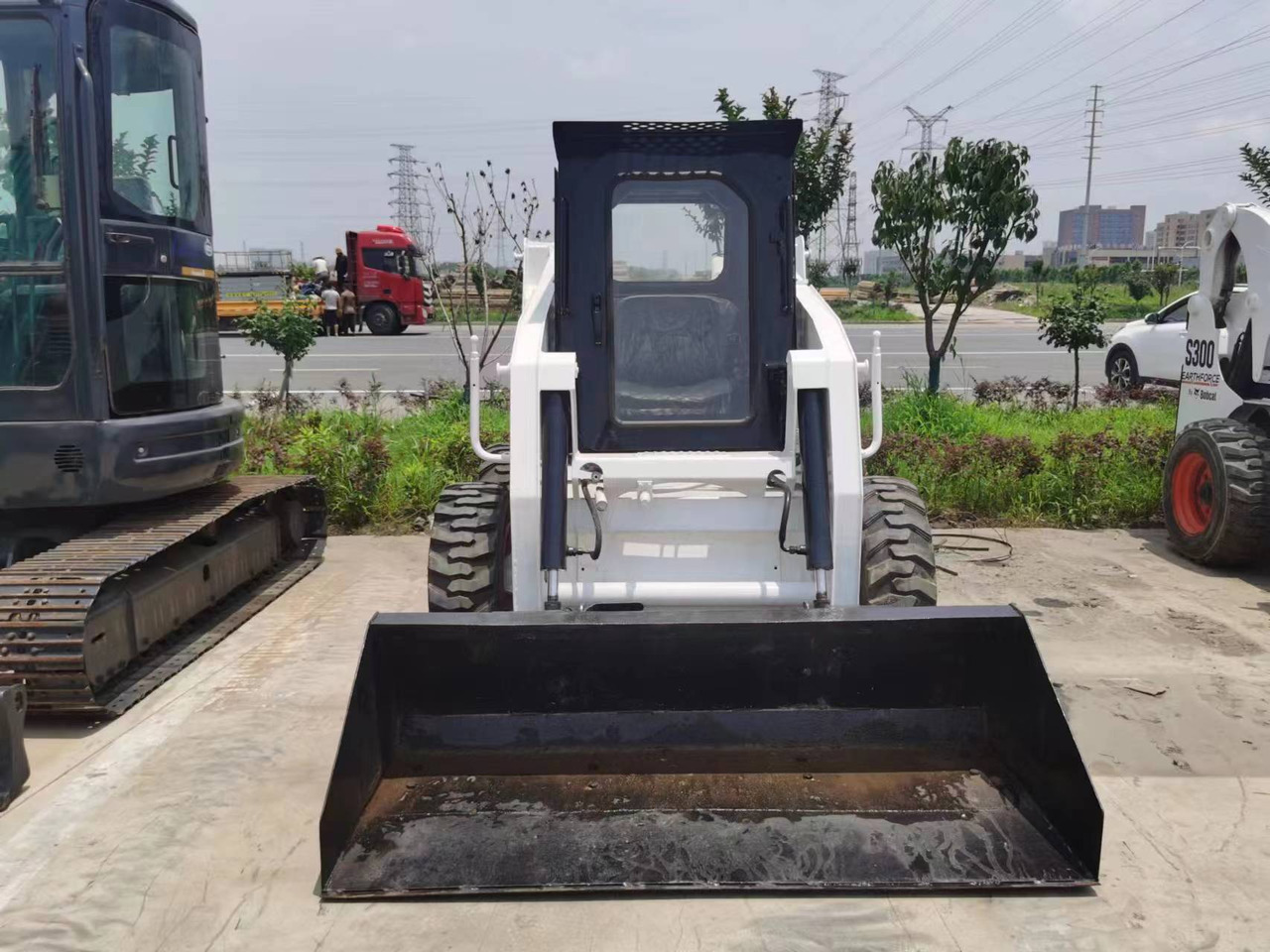 Bobcat S130 - Mini încărcător: Foto 4 Bobcat S130 - Mini încărcător: Foto 4