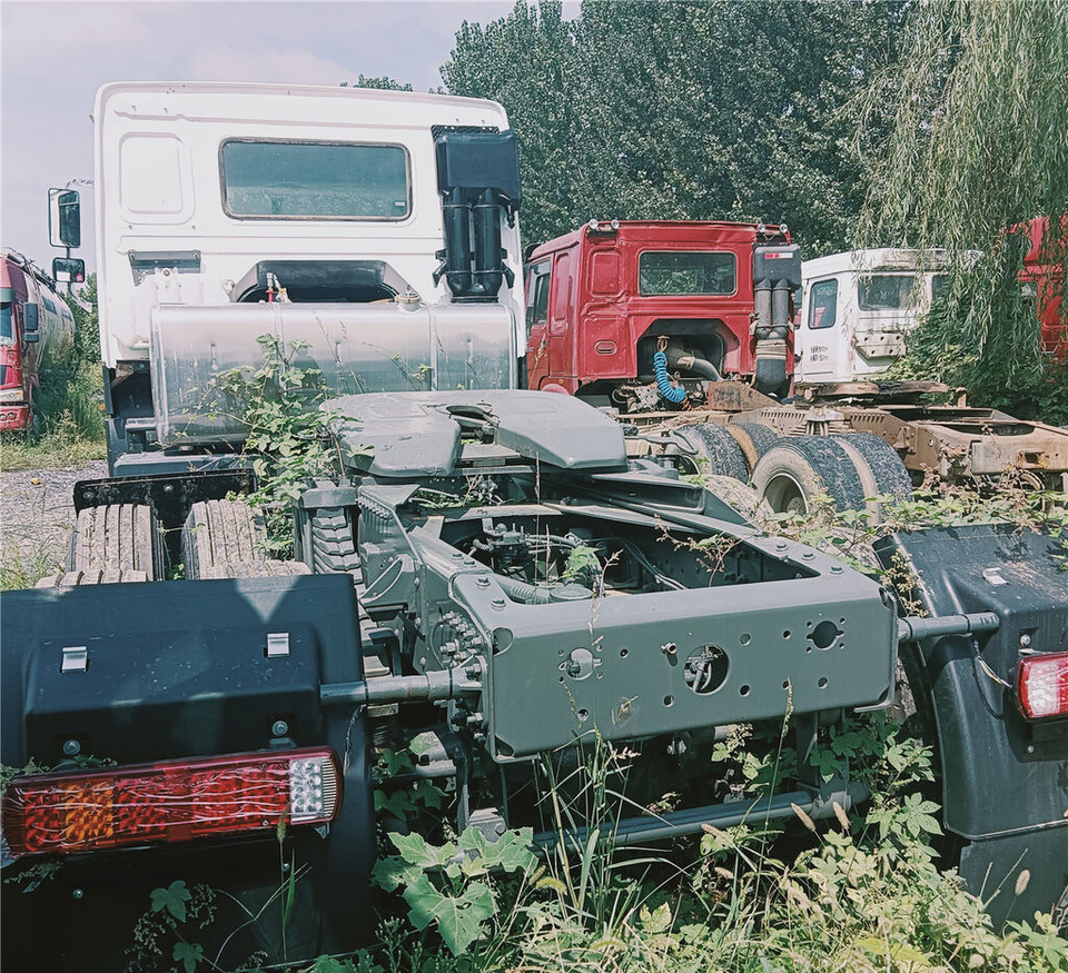 Howo 420hp 6x4 - Cap tractor: Foto 4 Howo 420hp 6x4 - Cap tractor: Foto 4