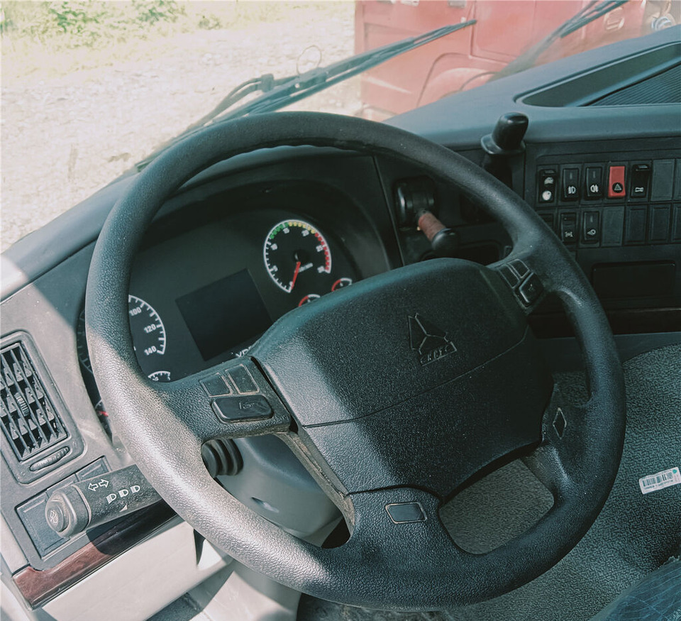 Howo 420hp 6x4 - Cap tractor: Foto 5 Howo 420hp 6x4 - Cap tractor: Foto 5