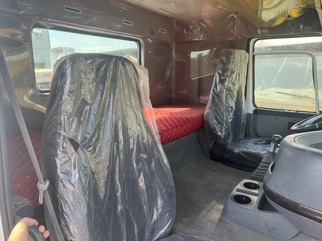 Howo 6x4 - Cap tractor: Foto 4 Howo 6x4 - Cap tractor: Foto 4