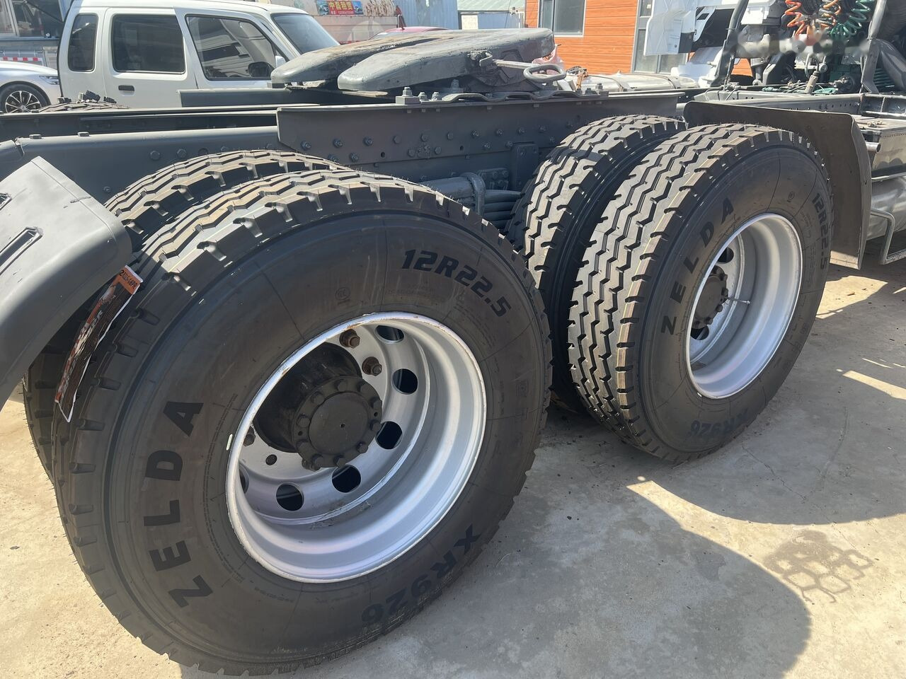 Howo 6x4 - Cap tractor: Foto 5 Howo 6x4 - Cap tractor: Foto 5