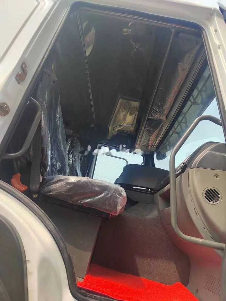 Sinotruk HOWO 420HP Tractor - Cap tractor: Foto 4 Sinotruk HOWO 420HP Tractor - Cap tractor: Foto 4