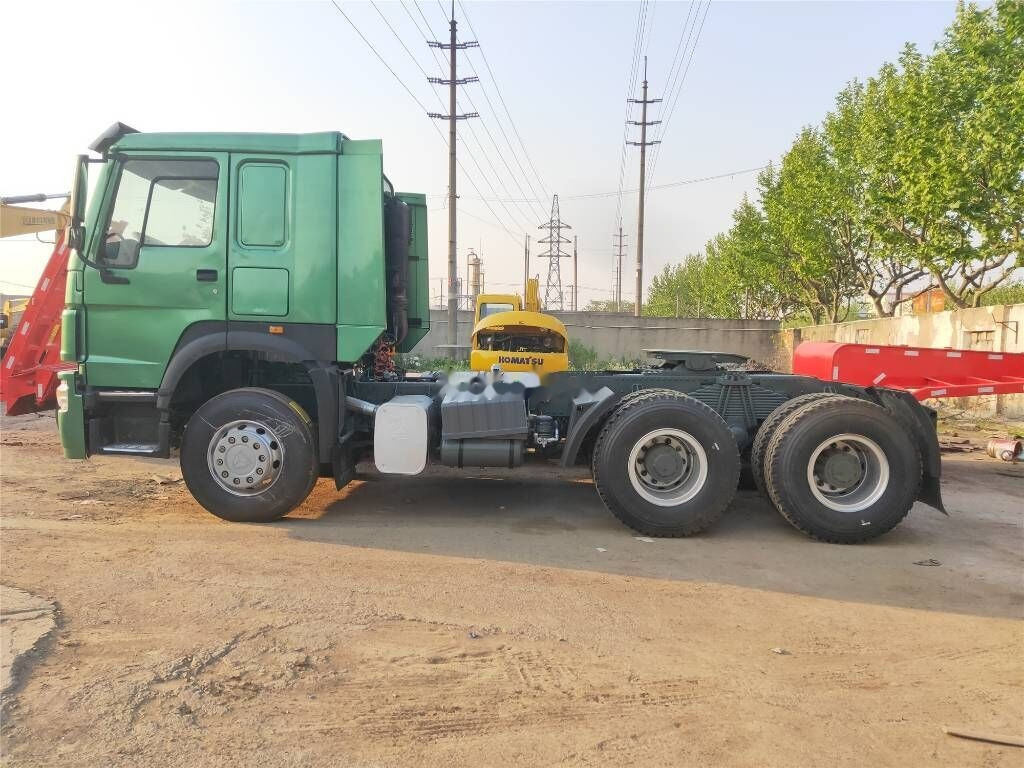 Sinotruk Howo A7 - Cap tractor: Foto 2 Sinotruk Howo A7 - Cap tractor: Foto 2