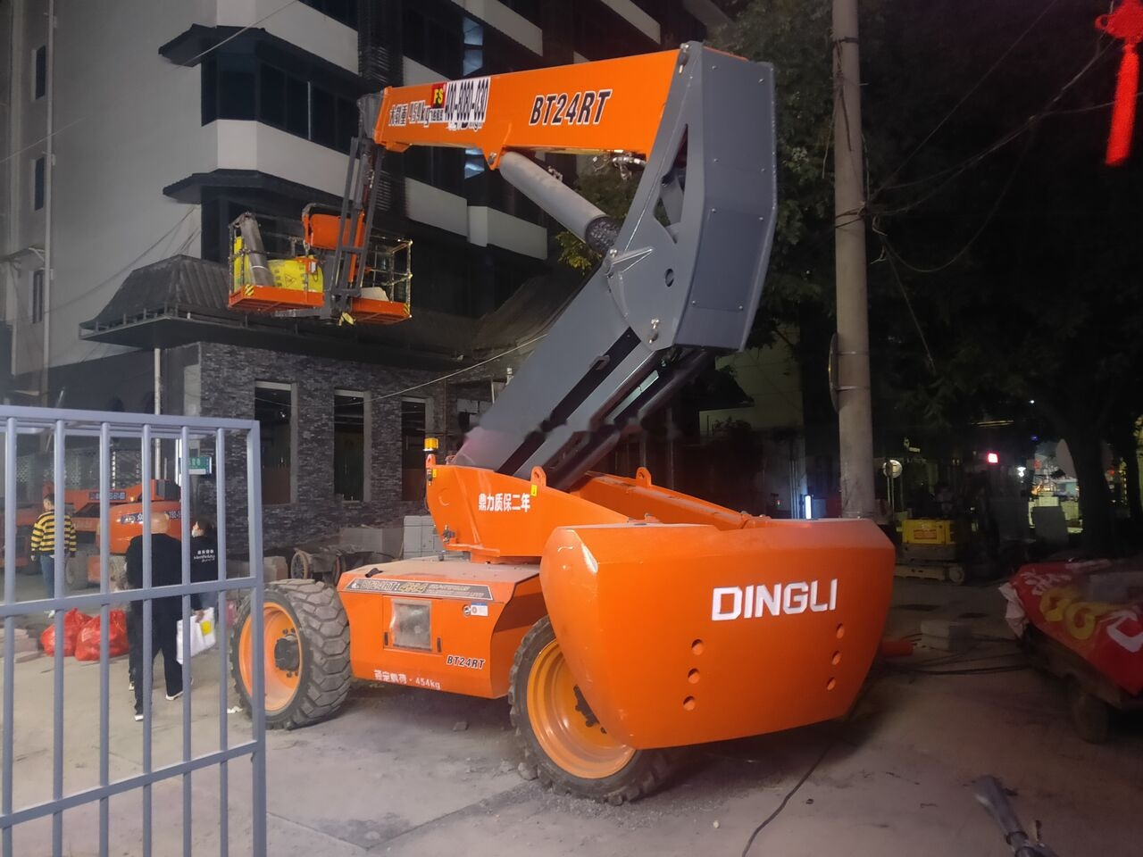 Dingli BT24RT - Nacela telescopica: Foto 1 Dingli BT24RT - Nacela telescopica: Foto 1