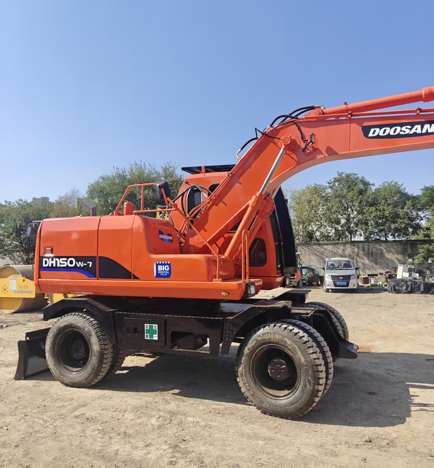 Doosan DH150W - Excavator pe roţi: Foto 3 Doosan DH150W - Excavator pe roţi: Foto 3