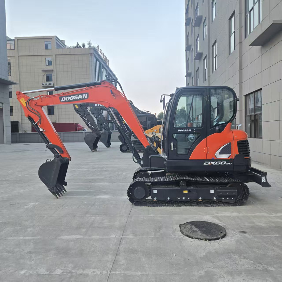 Doosan DX60 - Mini excavator: Foto 1 Doosan DX60 - Mini excavator: Foto 1