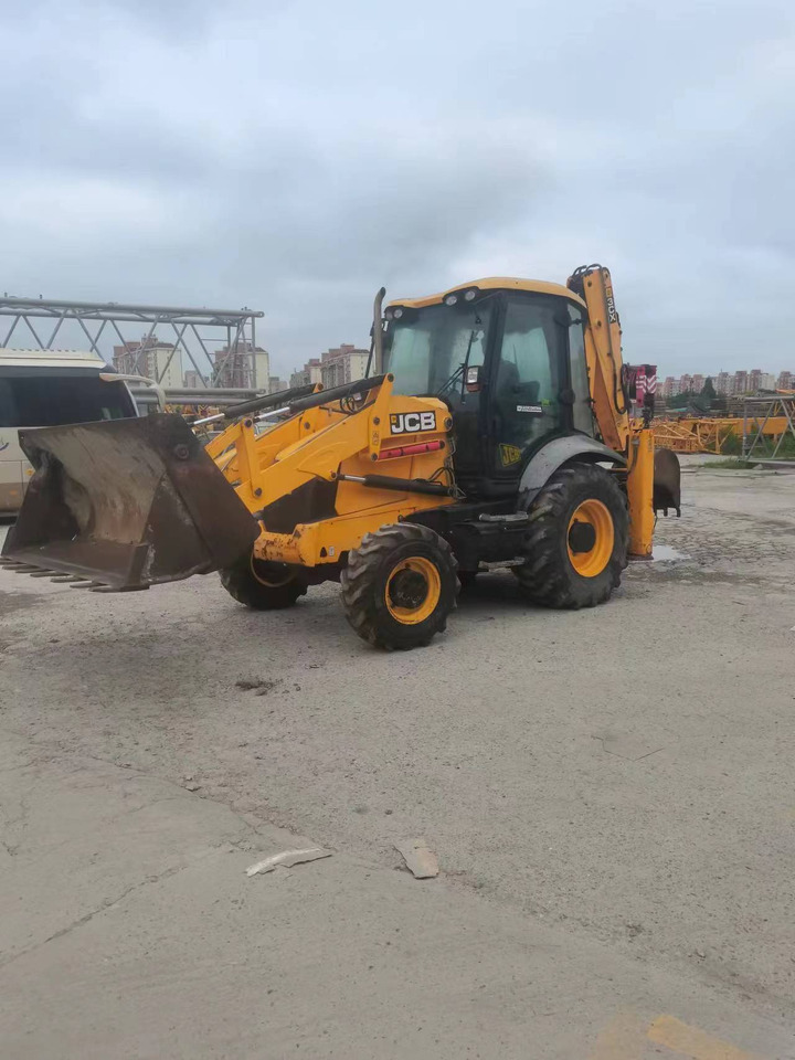 JCB 3CX - Buldoexcavator: Foto 2 JCB 3CX - Buldoexcavator: Foto 2