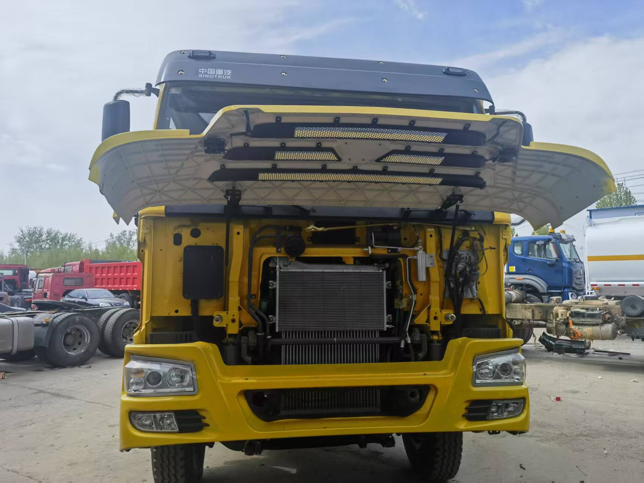 Sinotruk HOWO 371 Dump truck - Camion basculantă: Foto 2 Sinotruk HOWO 371 Dump truck - Camion basculantă: Foto 2