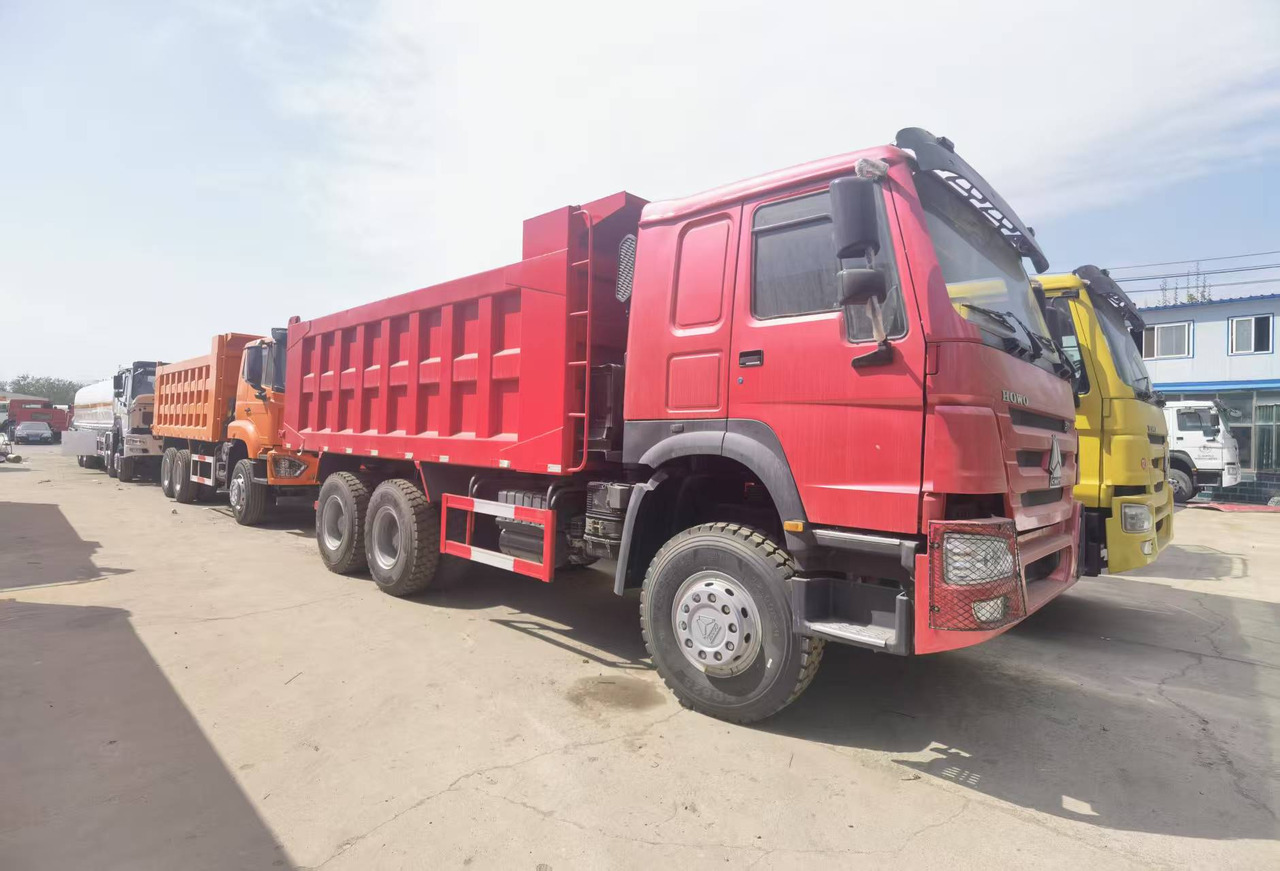Sinotruk HOWO371Dump truck - Camion basculantă: Foto 4 Sinotruk HOWO371Dump truck - Camion basculantă: Foto 4