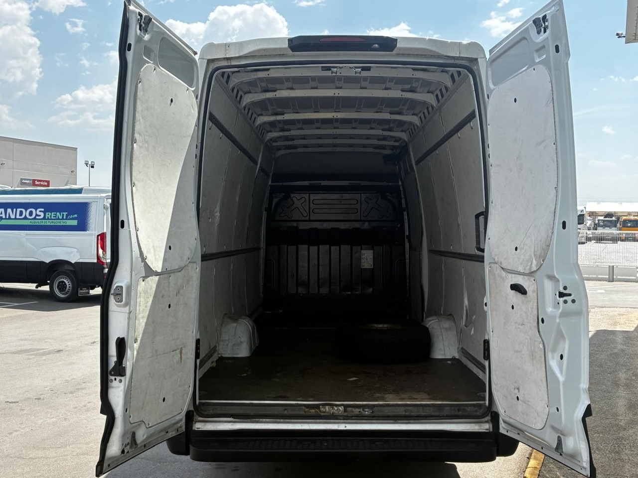 Furgón IVECO 35S14 V 16m3 - Dubă: Foto 5 Furgón IVECO 35S14 V 16m3 - Dubă: Foto 5